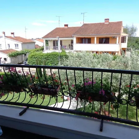 Alenka - One Bedroom Apartment *